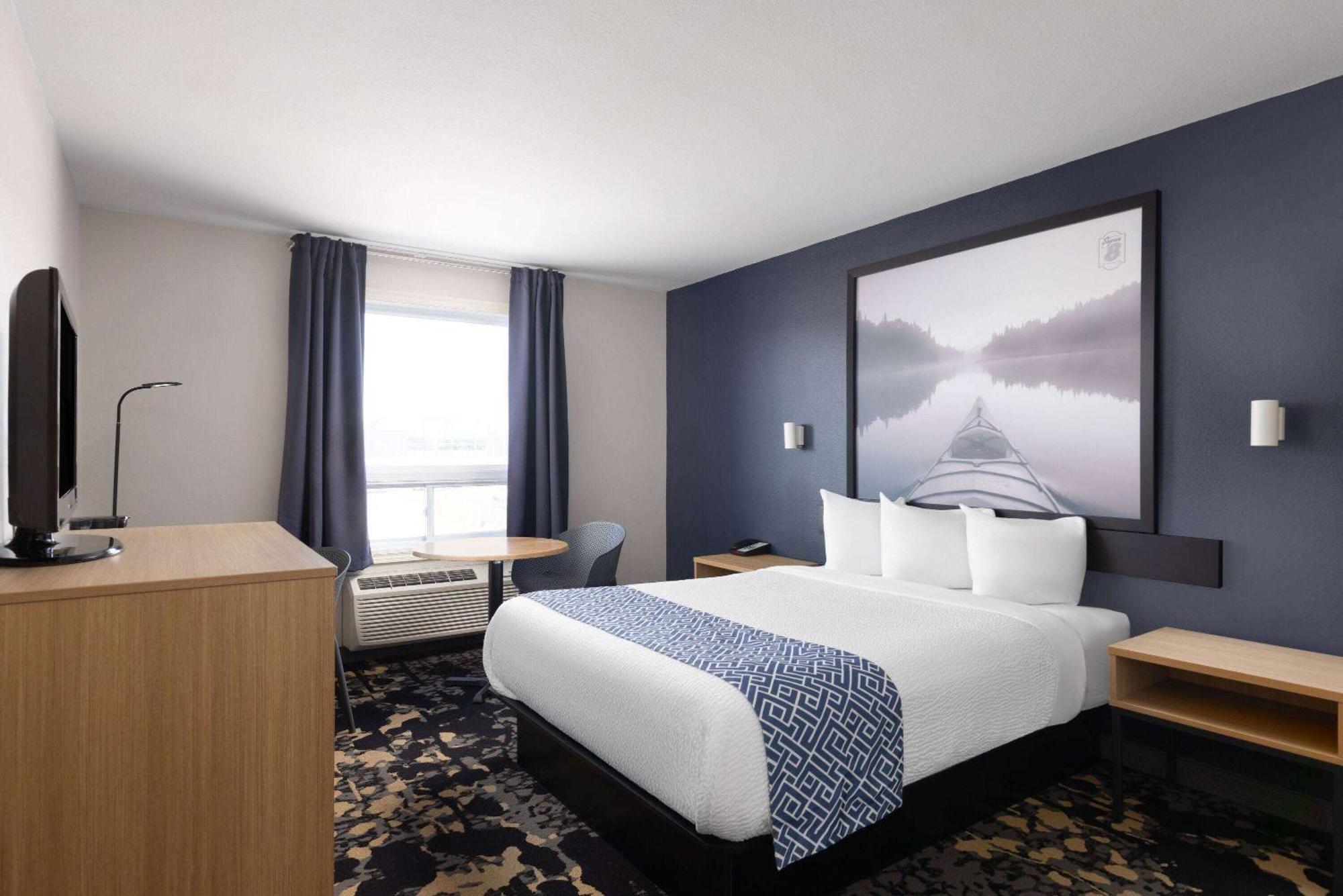 Hotel Super 8 By Wyndham St-Jerome Saint-Jerome Exterior foto